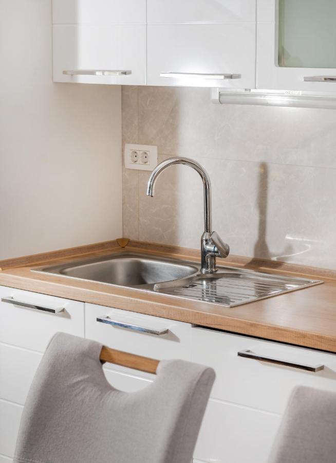 Solu Apartment Promajna Bagian luar foto