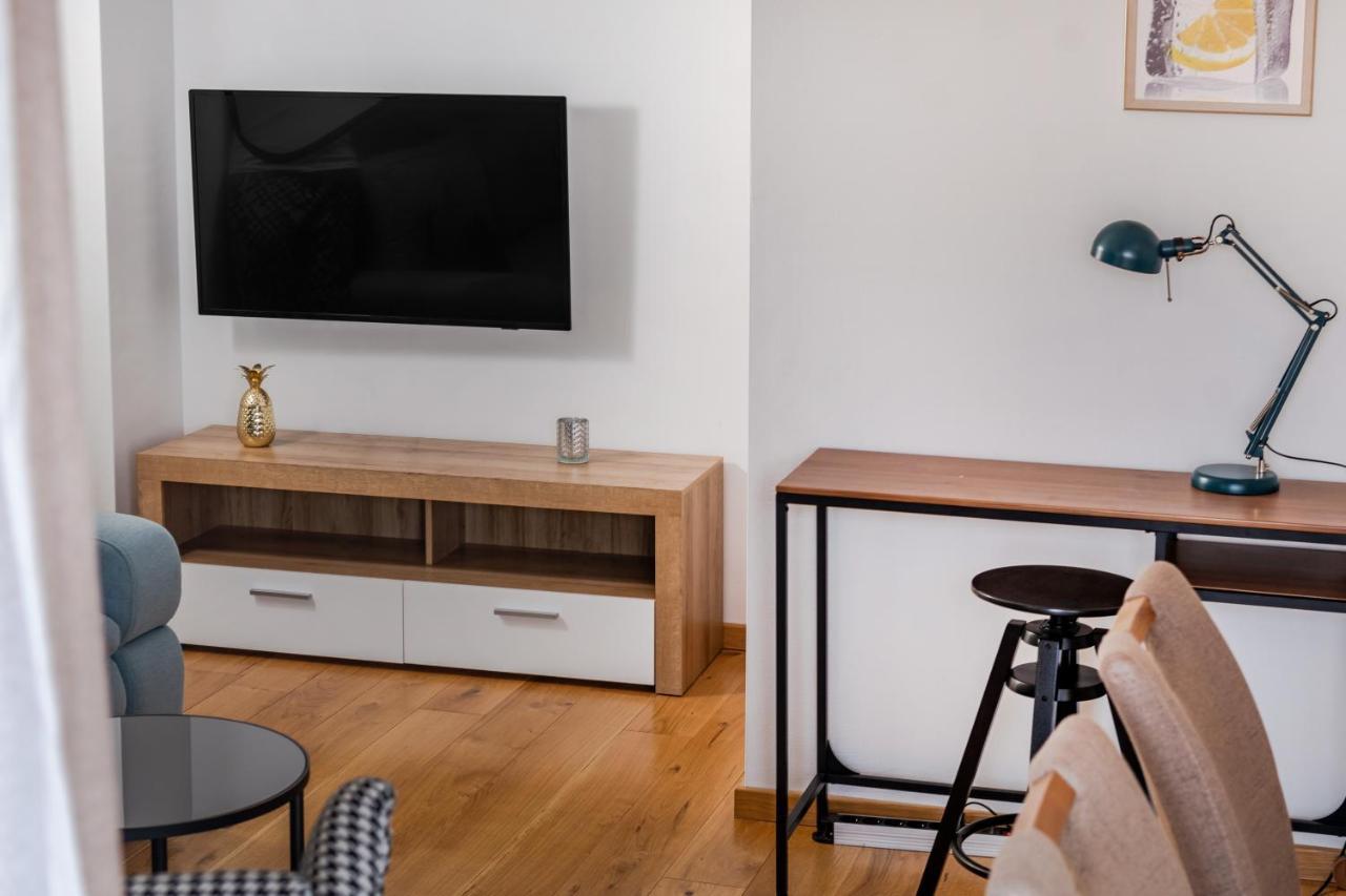 Solu Apartment Promajna Bagian luar foto