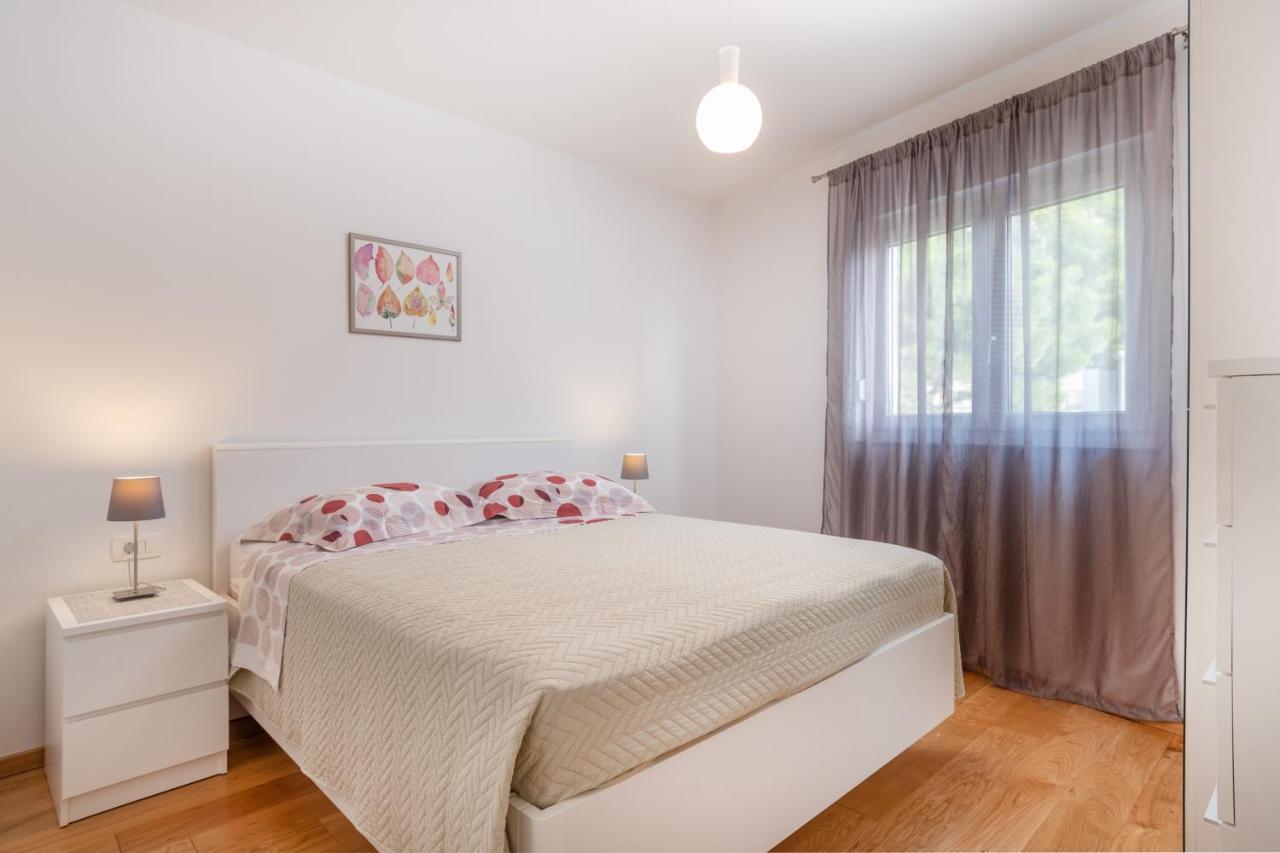 Solu Apartment Promajna Bagian luar foto